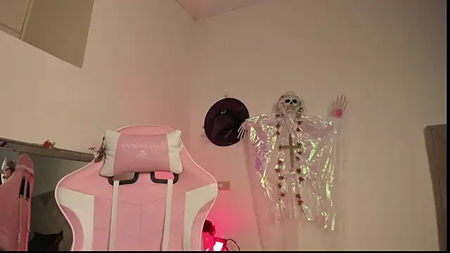 Paprika  online show from 10-31-25, 06:20