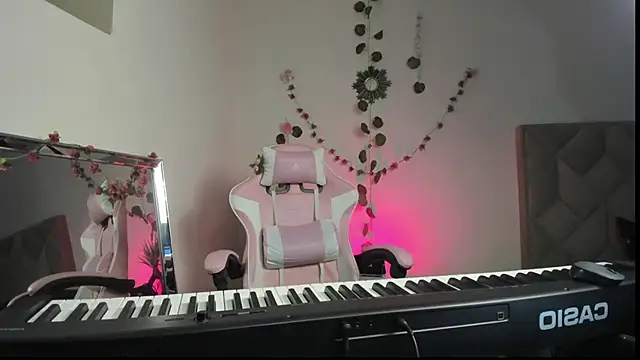 Paprika  online show from 12-05-25, 07:43