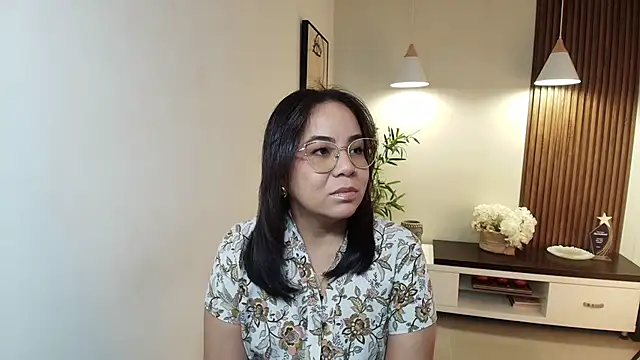  Victoria Collins online show from 04-15-26, 12:01