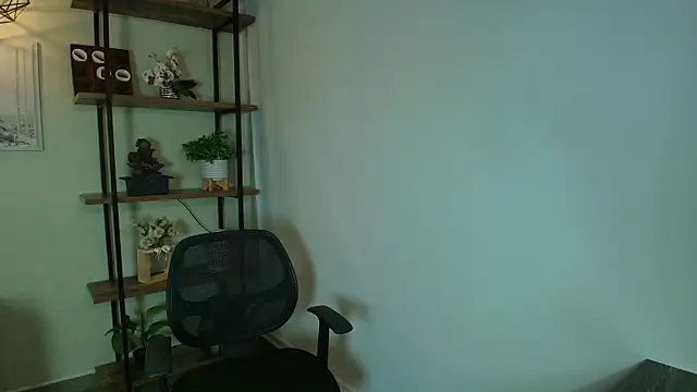  Victoria Collins online show from 07-27-26, 11:06