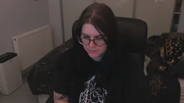 GothSuccubusBabe online show from 05-30-26, 11:46