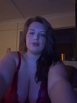 Snapshot of CutieCurvyGirlxo chatting on 02-07-26, 11:19 CutieCurvyGirlxo online show from 02-07-26, 11:19