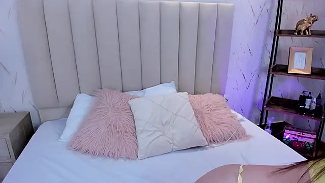 LilithHarperr  online show from 11-08-25, 05:40