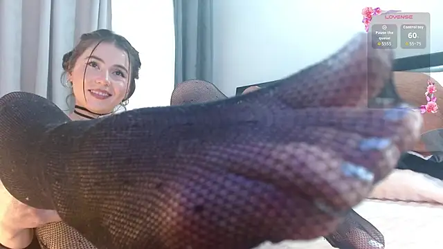 Snapshot of Salma_Tori chatting on 11-21-25, 09:35 Salma Tori online show from 11-21-25, 09:35