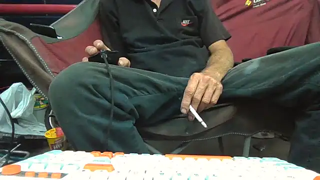 Lovyourpuss online show from 02-10-26, 03:43