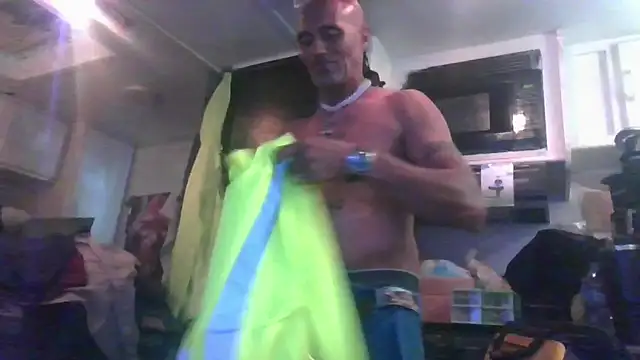 Snapshot of badboy2u2025 chatting on 11-09-25, 08:07 badboy2u2025 online show from 11-09-25, 08:07