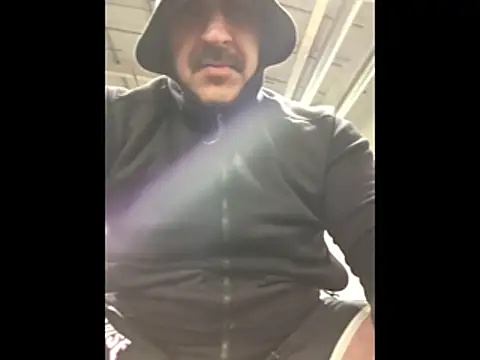 CloudyMuscleBeefy online show from 12-17-25, 02:06