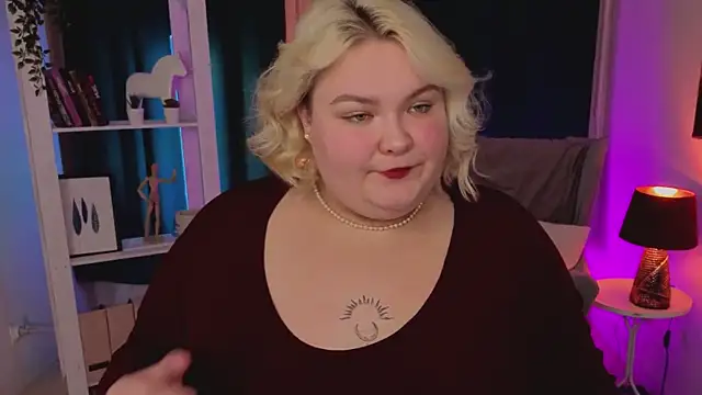 Snapshot of Ellabigbaby chatting on 09-28-25, 11:37 Ellabigbaby online show from 09-28-25, 11:37