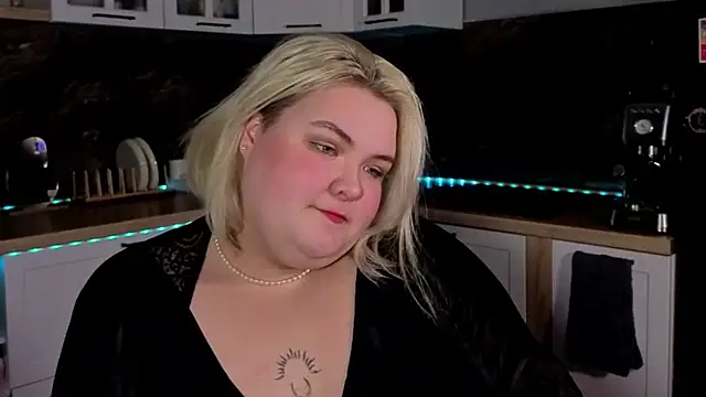 Snapshot of Ellabigbaby chatting on 10-04-25, 01:53 Ellabigbaby online show from 10-04-25, 01:53