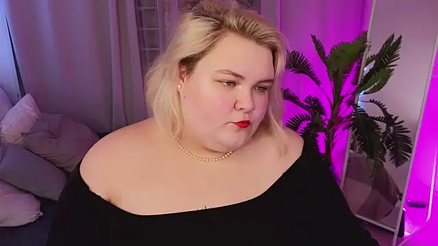 Snapshot of Ellabigbaby chatting on 10-18-25, 06:37 Ellabigbaby online show from 10-18-25, 06:37