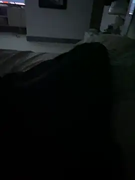 USUARIO-23 online show from 04-12-26, 11:21