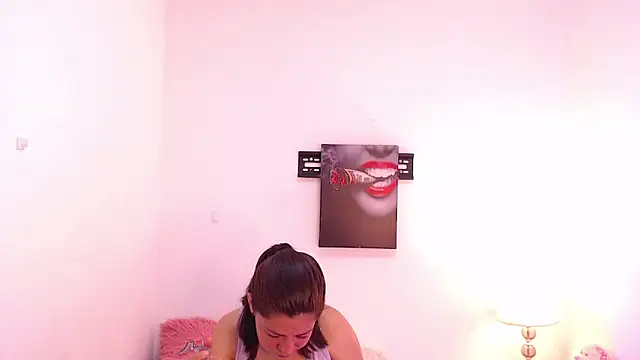 Snapshot of renataj chatting on 11-15-25, 09:39 renataj online show from 11-15-25, 09:39