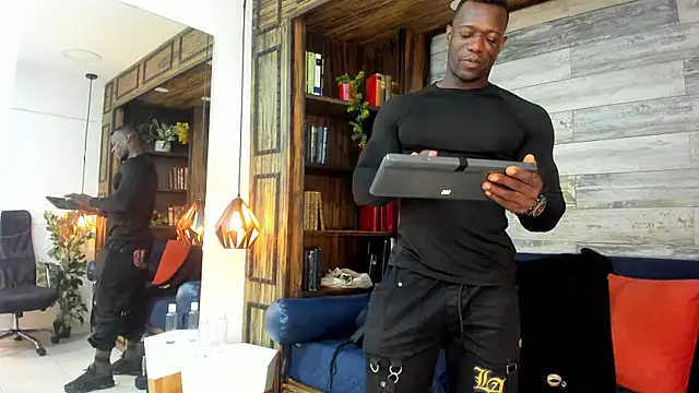 MarcusBlack  online show from 12-02-25, 11:59