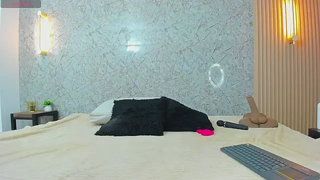 Antonella west online show from 04-22-26, 08:43