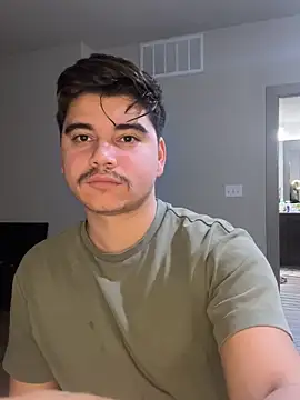 Snapshot of BenItsBack11 chatting on 12-17-25, 06:52 BenItsBack11 online show from 12-17-25, 06:52