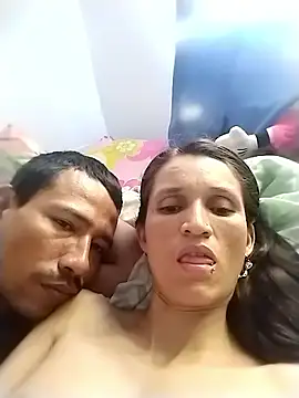 Snapshot of nachoandnathasha chatting on 09-17-25, 08:32 nachoandnathasha online show from 09-17-25, 08:32