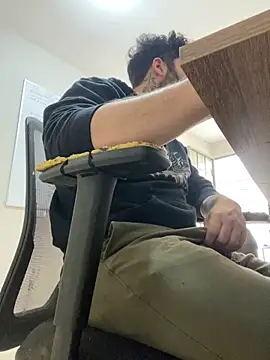 Snapshot of uto857 chatting on 11-26-25, 03:57 uto857 online show from 11-26-25, 03:57