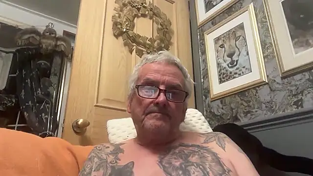 poggles online show from 11-22-25, 09:47