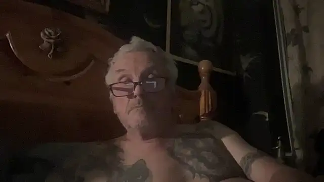 poggles online show from 11-24-25, 08:08