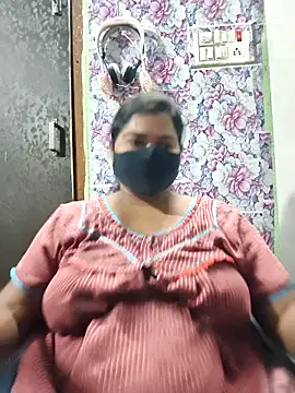 Liyaa 24 online show from 04-26-26, 04:59