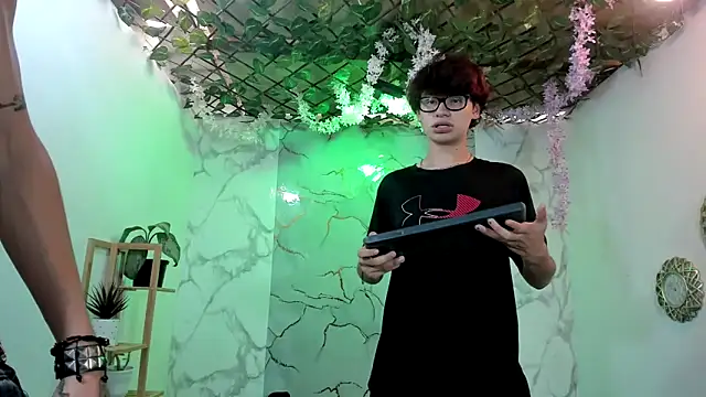 Bastian boyshot77 online show from 04-24-26, 07:27