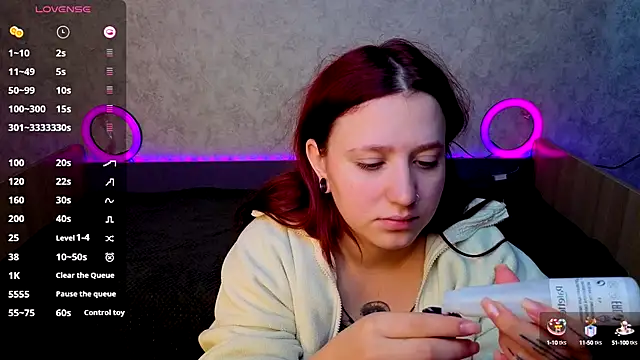 Snapshot of Mini_Lady1 chatting on 10-04-25, 09:29 Mini Lady1 online show from 10-04-25, 09:29