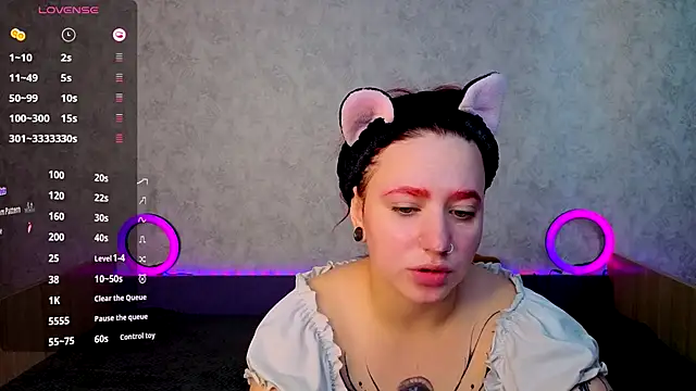 Snapshot of Mini_Lady1 chatting on 10-25-25, 07:05 Mini Lady1 online show from 10-25-25, 07:05