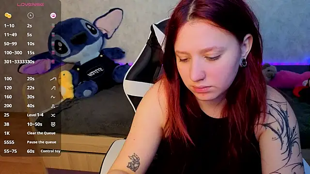 Snapshot of Mini_Lady1 chatting on 11-16-25, 07:36 Mini Lady1 online show from 11-16-25, 07:36