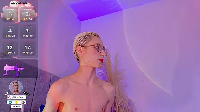 liiamluna  online show from 02-26-26, 09:30