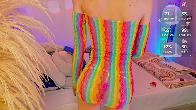 liiamluna  online show from 06-19-26, 01:04