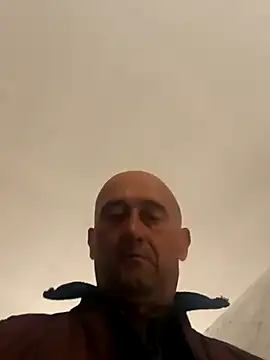 maurizio1169 online show from 04-27-26, 06:22