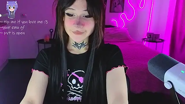 Snapshot of your_little_eva chatting on 02-26-26, 01:43 your little eva online show from 02-26-26, 01:43