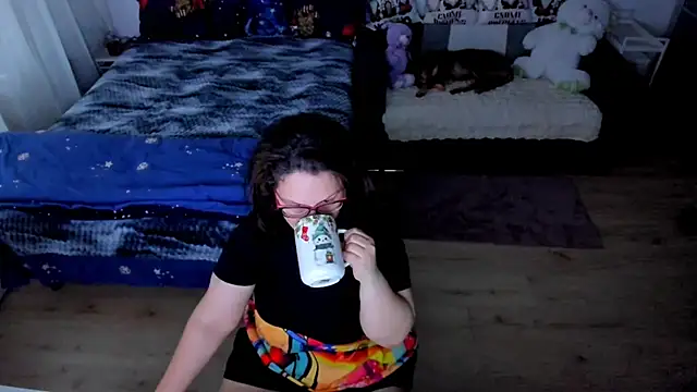 Squirt Kimm online show from 11-29-25, 11:02