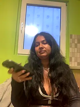 Melissa10 online show from 11-20-25, 03:12