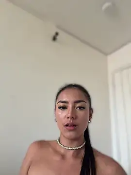 im-isabella online show from 05-21-26, 09:11