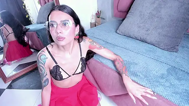 Snapshot of viollettaa_ chatting on 12-16-25, 06:57 viollettaa online show from 12-16-25, 06:57