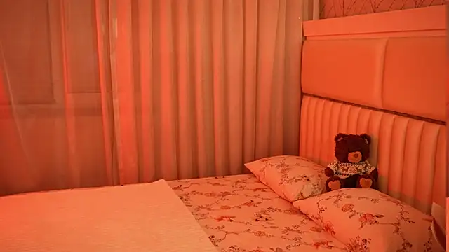 LiaGotti online show from 04-26-26, 06:16