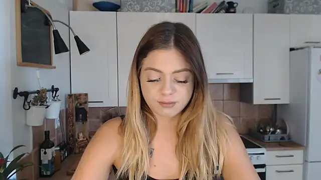 BuffyxLUST online show from 10-20-25, 09:21