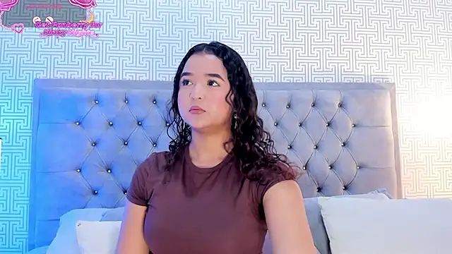 Snapshot of Evaa_Lunna_ chatting on 12-13-25, 08:14 Evaa Lunna online show from 12-13-25, 08:14