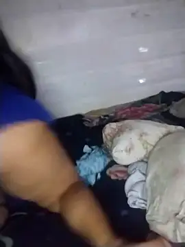 Snapshot of srtsara chatting on 12-16-25, 08:14 srtsara online show from 12-16-25, 08:14