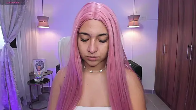 Snapshot of DANDARA_THOM chatting on 10-24-25, 07:21 DANDARA THOM online show from 10-24-25, 07:21