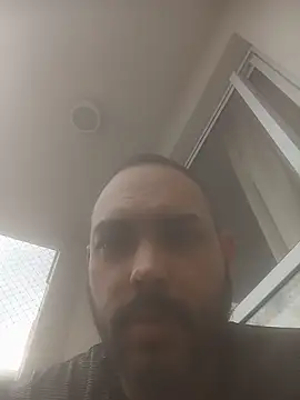 jfgustavo001 online show from 05-17-26, 05:09