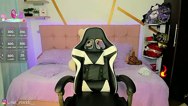 Luna blackk online show from 02-11-26, 09:09