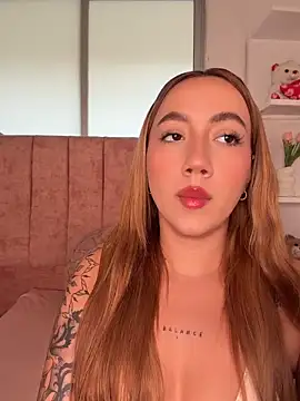Snapshot of Becca_Johnson_u chatting on 05-17-26, 10:17 Becca Johnson u online show from 05-17-26, 10:17