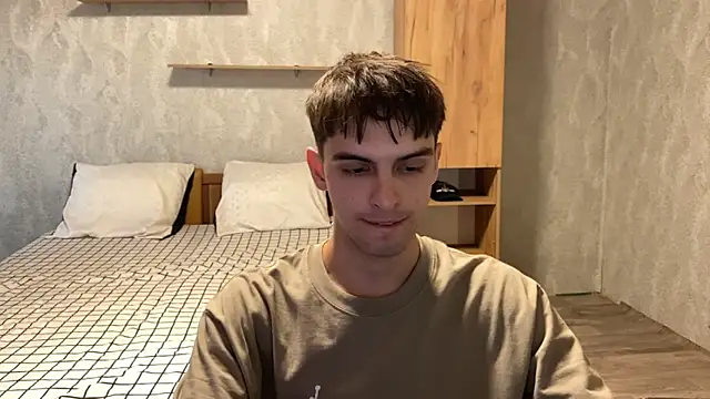 Snapshot of elliot_scott chatting on 09-09-25, 12:26 elliot scott online show from 09-09-25, 12:26