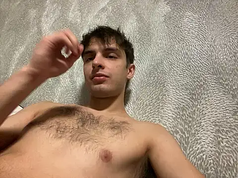 Snapshot of elliot_scott chatting on 10-16-25, 05:03 elliot scott online show from 10-16-25, 05:03