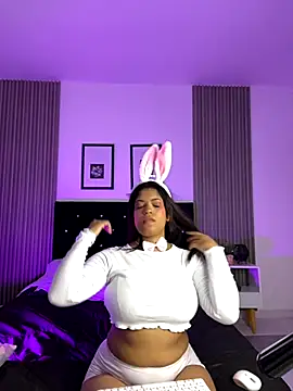 ashlycarteer online show from 10-04-25, 07:01