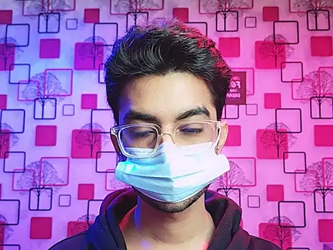 ChiseledCharm online show from 12-15-25, 08:46