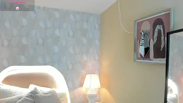 isabella milf  online show from 10-30-25, 07:03