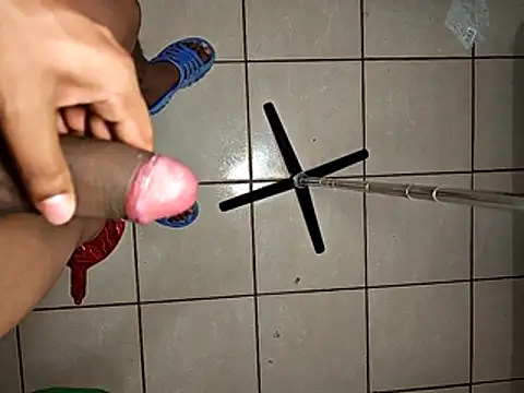 Snapshot of Genaro_Dickinson_69 chatting on 12-18-25, 03:23 Genaro Dickinson 69 online show from 12-18-25, 03:23